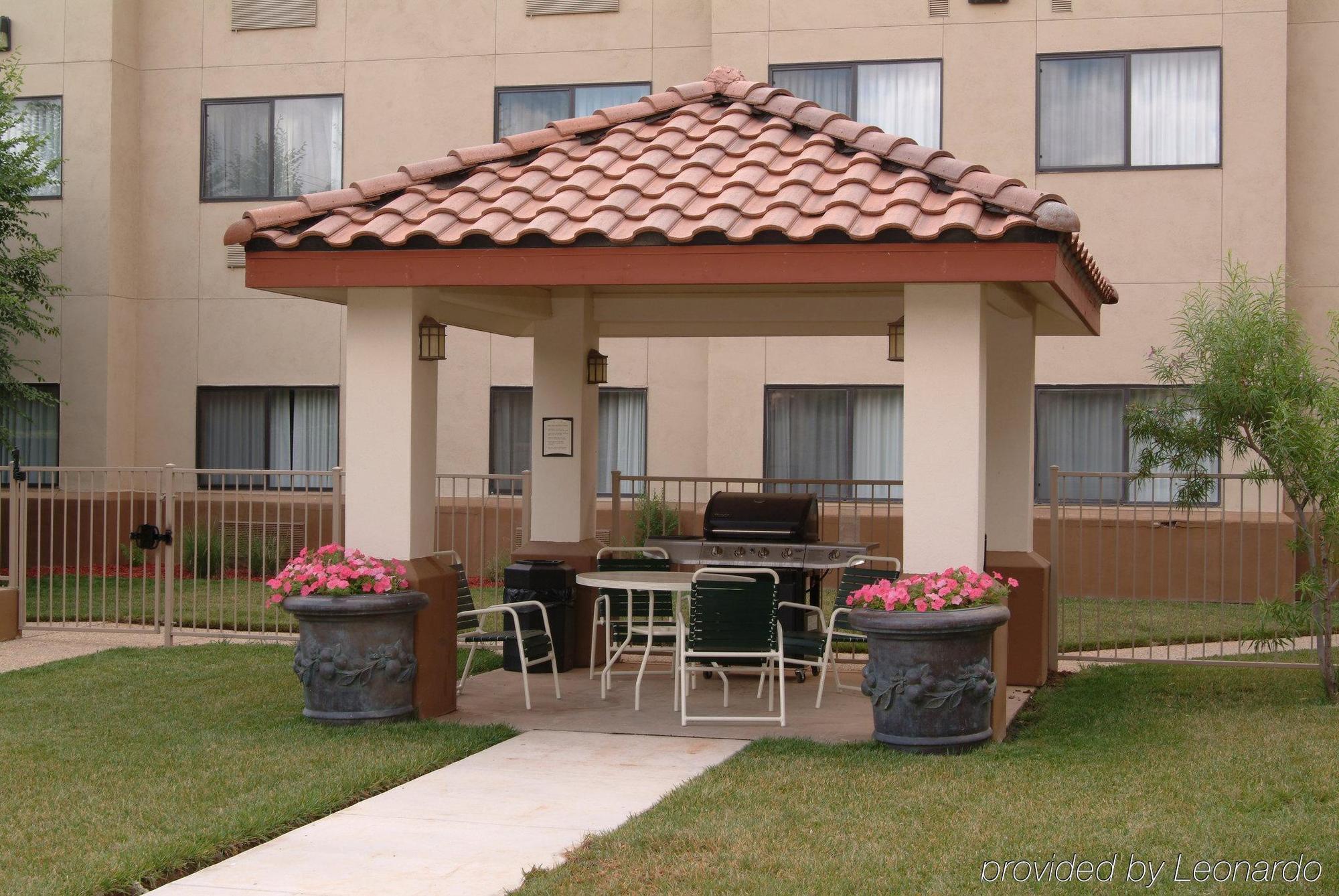 Staybridge Suites Lubbock-University Area By Ihg Restoran gambar