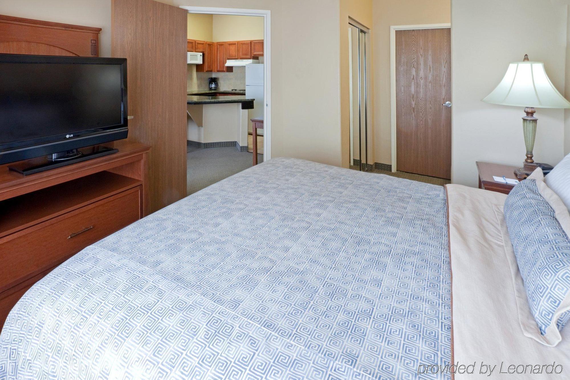 Staybridge Suites Lubbock-University Area By Ihg Bilik gambar